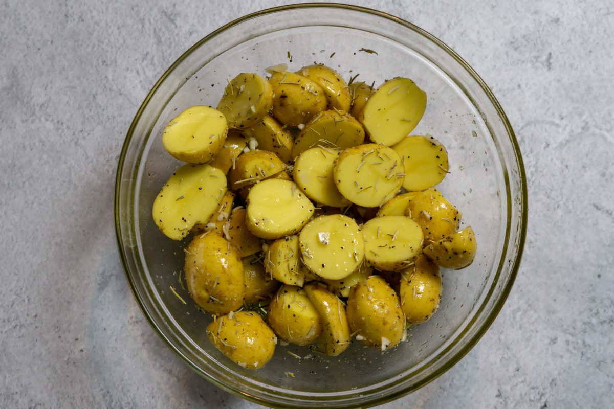 Easy Oven-Baked Petit Potatoes With Crispy Skin – Thrift Chopping